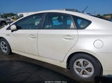 Toyota Prius Three JTDKN3DU5C5418327 снимка