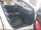 Honda Accord Touring 2.0T 1HGCV2F91JA012395 fotografie