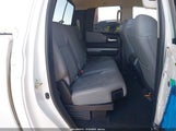 Toyota Tundra Limited 5.7L V8 5TFBY5F10KX852115 fotografie