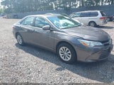 TOYOTA CAMRY LE 4T4BF1FK2GR557003 fotografie