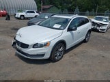 Volvo V60 Cross Country T5 Platinum YV4612HM5F1001865 fotografie