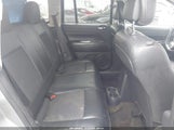 Jeep Compass Latitude 1C4NJCEA8GD704813 fotografie