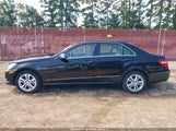 Mercedes-Benz E 550 WDDHF7CB7AA111380 снимка