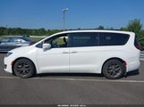 Chrysler Pacifica Touring L Plus 2C4RC1EG9JR171928 снимка