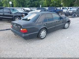 Mercedes-Benz E 500 WDBEA36E1RC145498 снимка