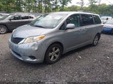 Toyota Sienna Le V6 5TDKK3DC4BS110638 снимка