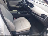 Nissan Rogue Sv Fwd 5N1BT3BA2PC826960 fotografie