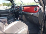 Jeep Wrangler Unlimited Rubicon 4X4 1C4HJXFG8JW238027 fotografie