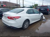 Toyota Camry Le 4T1B11HK0JU040991 fotografie