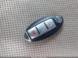 NISSAN PATHFINDER SILVER 5N1AR1NN1BC606862 снимка