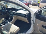 Honda Accord Touring 1HGCR3F97DA026087 fotografie