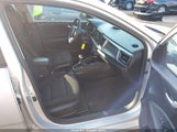 Kia Rio S 3KPA24AB5JE077087 снимка
