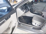 VOLKSWAGEN PASSAT 1.8T R-LINE 1VWDT7A38HC082089 photo