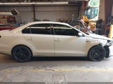 Volkswagen Jetta 2.0T Gli Sel 3VW4T7AJ6GM344767 снимка