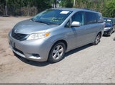 TOYOTA SIENNA LE V6 5TDKK3DC8BS140516 снимка