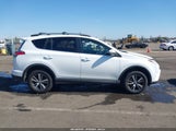 Toyota Rav4 Xle 2T3RFREV4JW791984 снимка