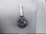Toyota Rav4 JTMBF4DV4AD038667 снимка