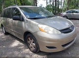 TOYOTA SIENNA LE 5TDZK23C59S279068 снимка