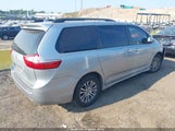 Toyota Sienna Xle 8 Passenger 5TDYZ3DC8KS003467 fotografie