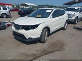 Nissan Rogue Sport Sv JN1BJ1CR7JW268017 fotografie