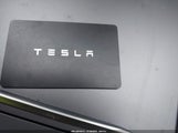 Tesla Model Y Performance Dual Motor All-Wheel Drive 7SAYGDEF8NF515438 fotografie