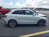 Audi Q3 2.0T Premium/2.0T Sport Premium WA1JCCFS0JR027339 photo