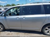 Toyota Sienna Le V6 8 Passenger 5TDKK3DC5DS329370 fotografie