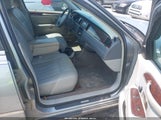 Lincoln Town Car Signature 1LNHM81V56Y612281 fotografie