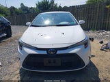 Toyota Corolla Le JTDEPMAE9N3028520 снимка
