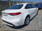 Toyota Corolla Le JTDEPMAE9N3028520 снимка