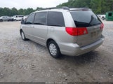TOYOTA SIENNA LE 5TDKK4CC2AS302047 снимка