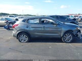 Nissan Rogue Sport S JN1BJ1CP0JW160711 снимка