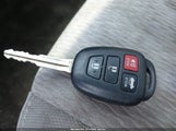 Toyota Corolla Le 5YFBURHE6JP799937 снимка