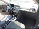 Volkswagen Tiguan 2.0T S 3VV1B7AX2JM049011 photo