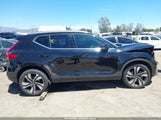 Volvo Xc40 B5 Plus Bright Theme YV4L12UE9R2378912 fotografie