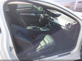 Mercedes-Benz C 250 WDDGJ4HB2FG433897 снимка
