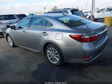 Lexus Es 300H JTHBW1GGXF2084064 fotografie