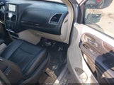 Chrysler Town & Country Touring-L 2C4RC1CG1ER176646 fotografie