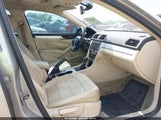 Volkswagen Passat 2.5L Se 1VWBH7A35DC120218 photo