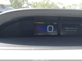 Toyota Prius Two JTDKBRFU3J3083683 снимка