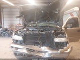 CHEVROLET SUBURBAN 1500 LS 3GNFK16T6YG120637 снимка