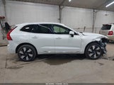 Volvo Xc60 Recharge Plug-In Hybrid T8 Plus Bright Theme YV4H60DN4P1301007 снимка