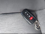 Toyota Camry Hybrid Le 4T1B31HK8JU501283 снимка