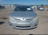 Toyota Camry Le 4T4BF3EK3BR095928 fotografie