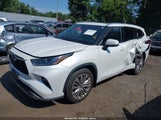 Toyota Highlander Platinum 5TDFZRBH9NS189582 photo