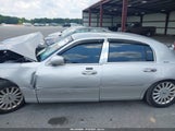 Lincoln Town Car Signature 1LNHM81W15Y613886 снимка