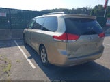 Toyota Sienna Le V6 8 Passenger 5TDKK3DC0DS353687 photo
