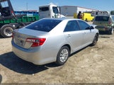 Toyota Camry Le 4T1BF1FK2DU682881 снимка