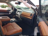 Toyota Tundra  5.7L V8 5TFAW5F16JX759194 fotografie