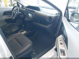 Toyota Prius C Four JTDKDTB31D1557683 снимка